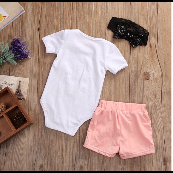 Sippy Cups and Chucks 2 Piece Set. - Picture 6 of 6